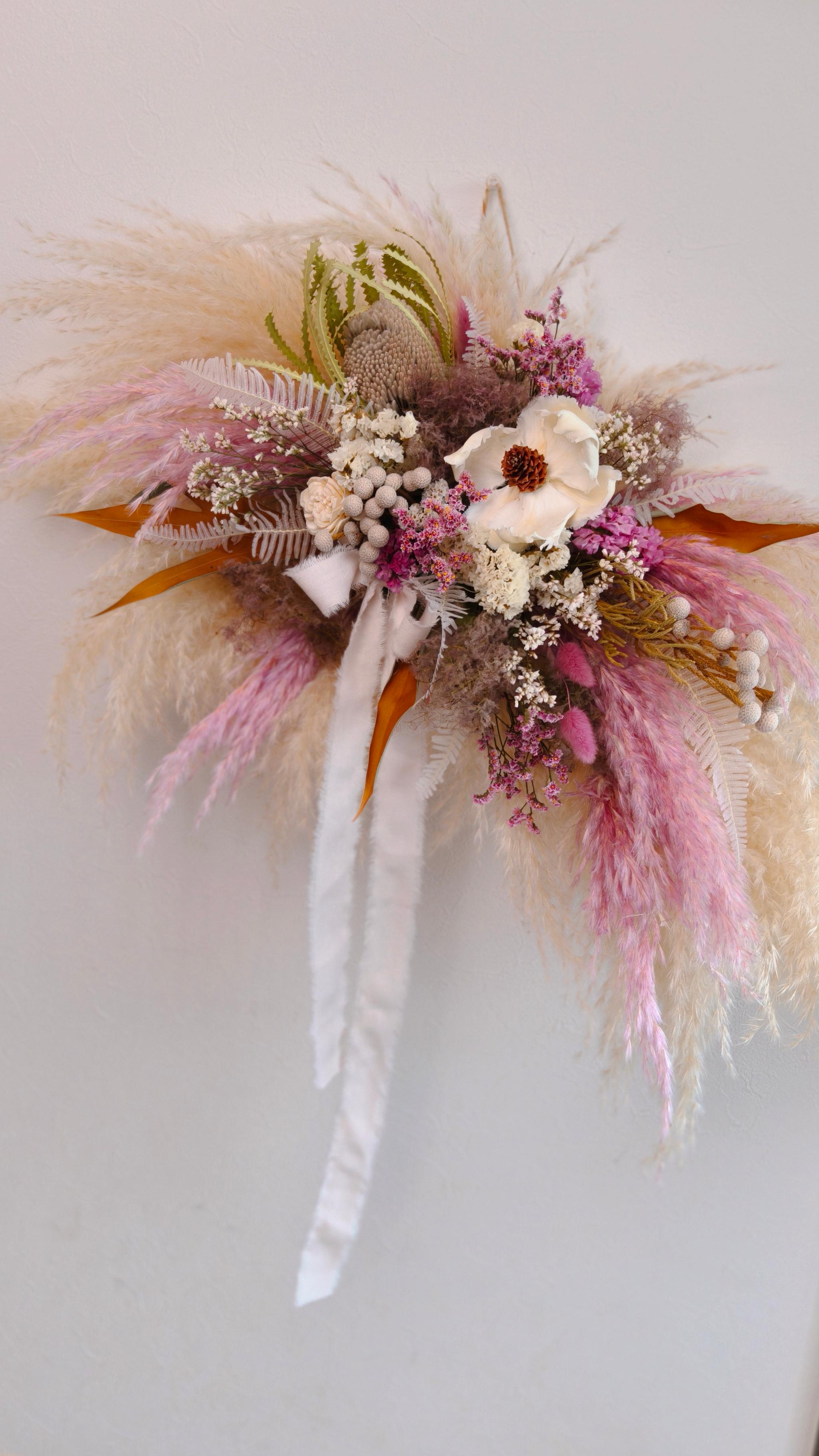 ドライフラワーの壁掛けスワッグ ウォールデコ パンパスグラス 開店祝い新築祝い インテリア店舗装飾リース 誕生日フォト | 14枚目